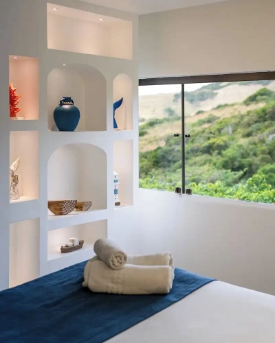 1 Bedroom Standard Suite with land view