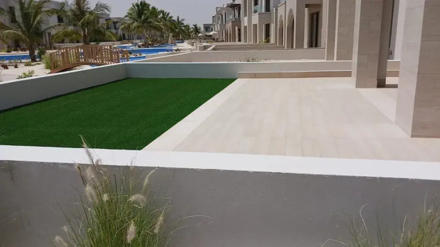 Chic 1-bedroom With Pool View