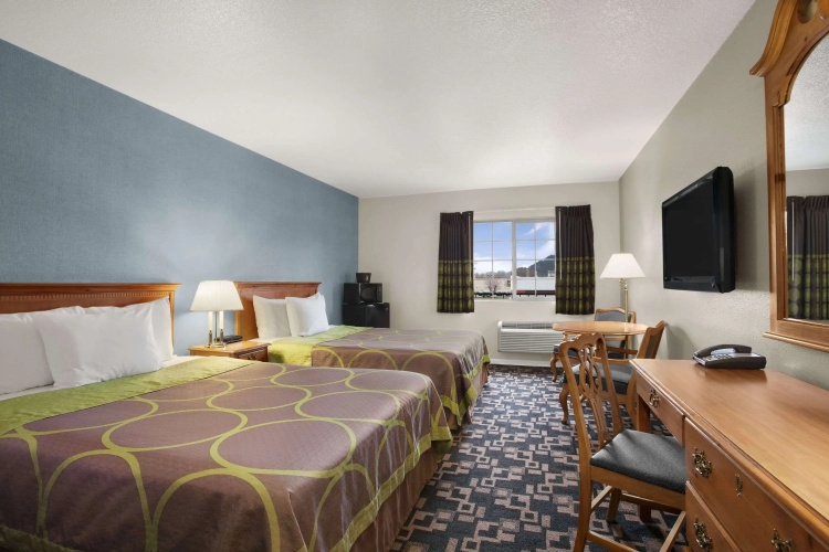Spark by Hilton Springfield Eugene