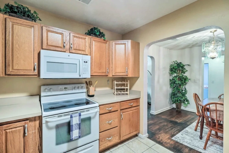 4 Bedrooms Cottage