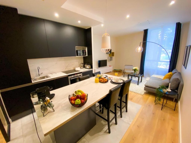 1 Bedroom Apartment