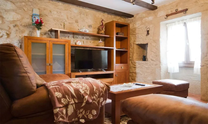 104490 - House in Cee