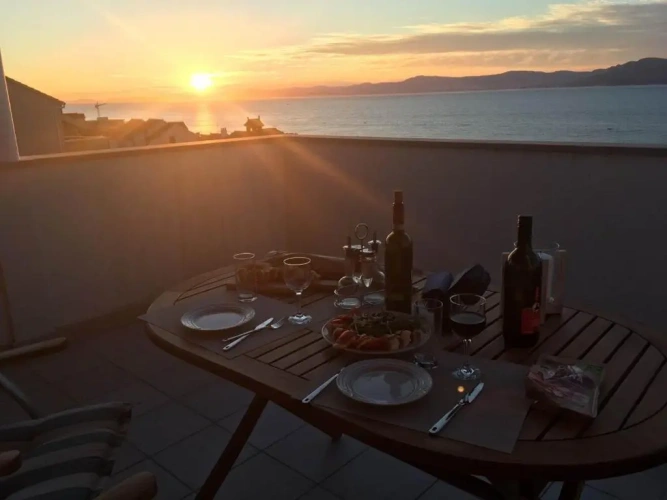 1 Bedroom Apartment with balcony and with sea view
