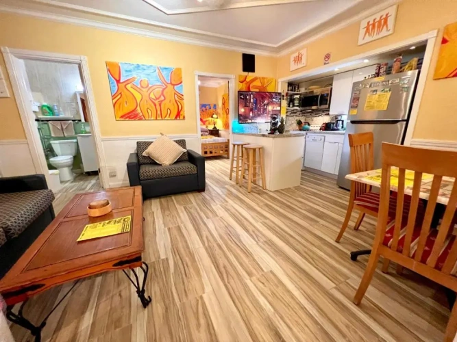 1 Bedroom Apartment