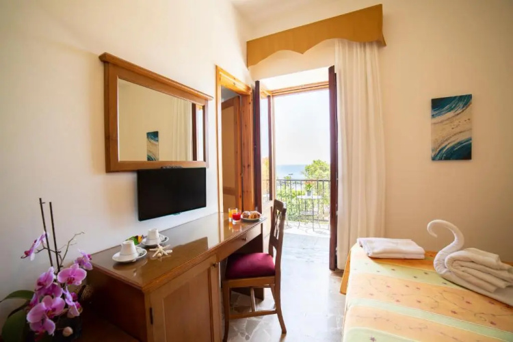 Hotel La Mandorla