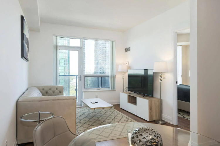 Diamond Vacation Homes - Yonge Sheppard