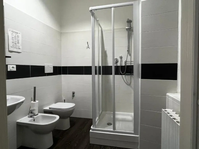 Standard Sextuple Family room