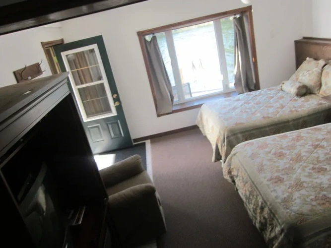Standard Quadruple room with river view