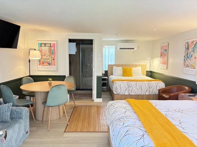Standard Quadruple room