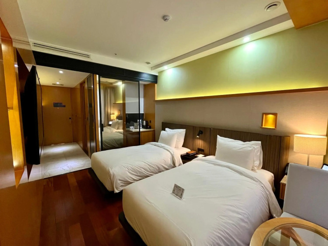 Baymond Hotel