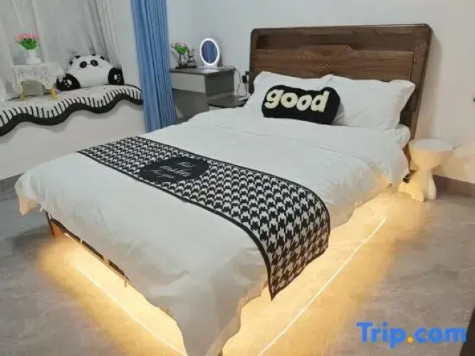 Meet Apartment (Jiuhua Square Branch)