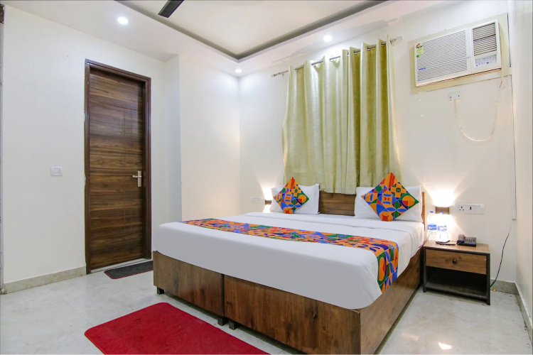 Fabexpress Waypoint Inn
