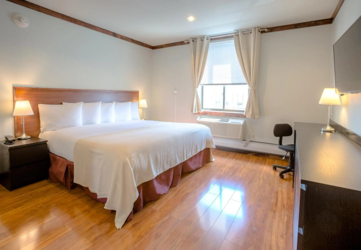 LIC Hotel