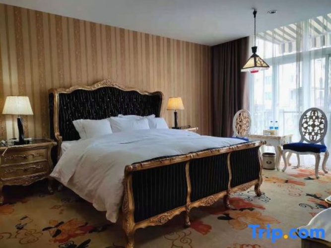 Triple Family Suite