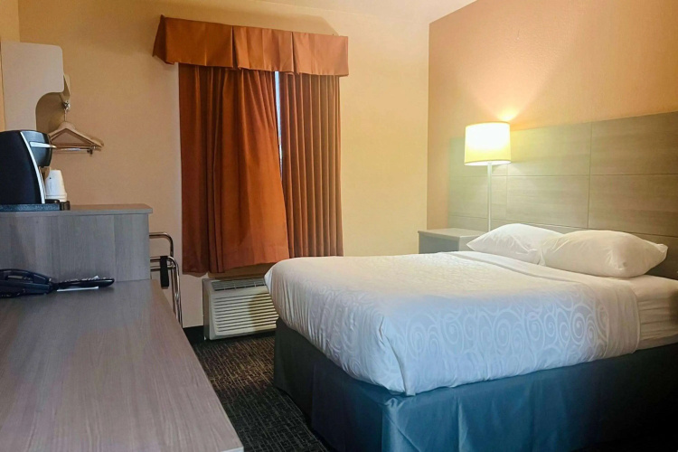Ramada by Wyndham Cranbrook photo 8