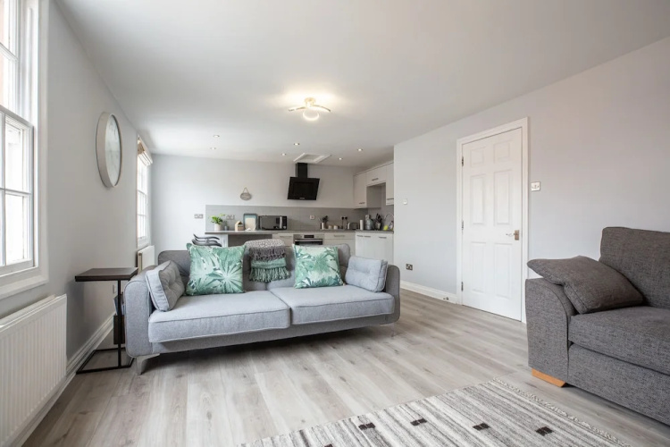 Castle Street Apartment