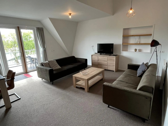 Penthouse DeLuxe
