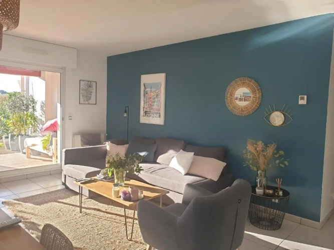 2 Bedrooms Apartment