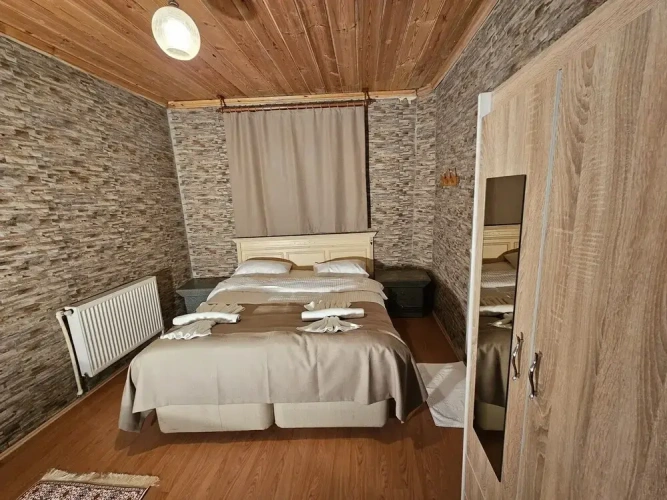 Economy room