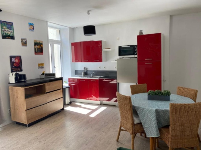 2 Bedrooms Apartment
