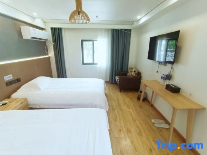 Standard Twin Family room