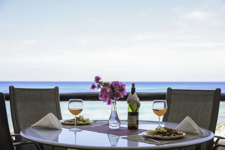 1 Bedroom Standard room with balcony and beachfront