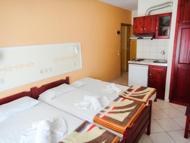 Standard Triple room with balcony