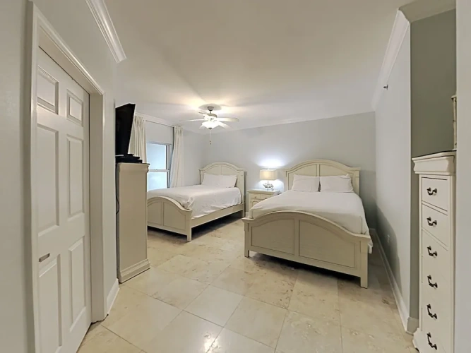 Standard room with balcony and with ocean view
