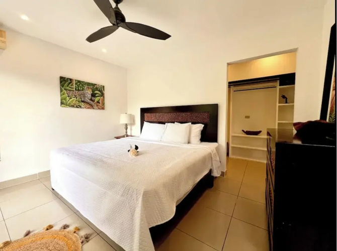 Beautiful private villa w private pool