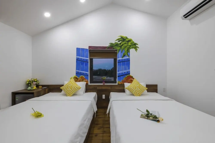 Standard Family room with balcony and with city view