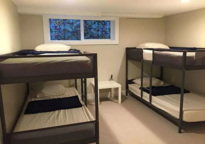HiddenSound Hostel
