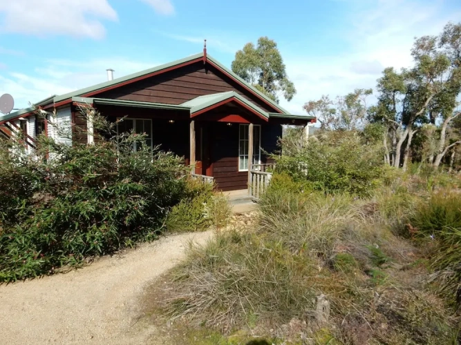 2 Bedrooms Deluxe Cottage with land view