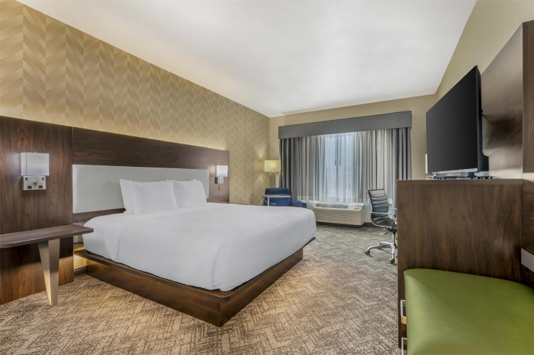 Best Western Plus Parkside Inn & Suites