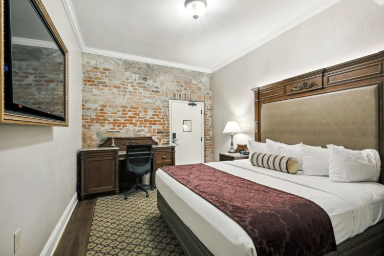 French Market Inn