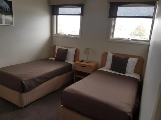 2 Bedrooms Apartment