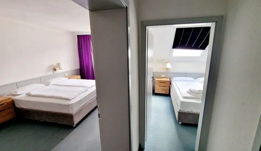 Quadruple Family Suite