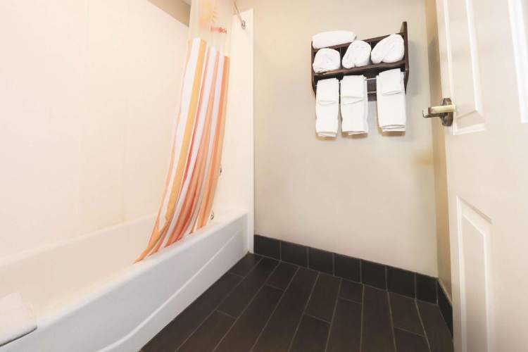 1 Bedroom Double Suite