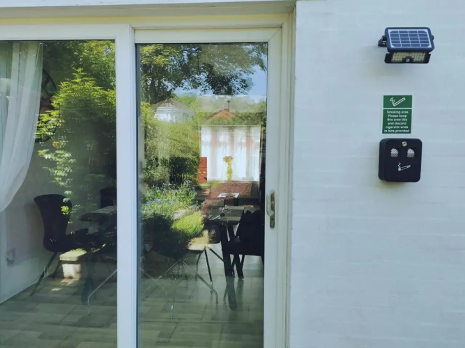 Central Three Bedroom House with Garden