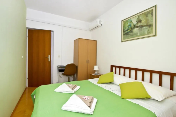 Apartment Topic near Beach