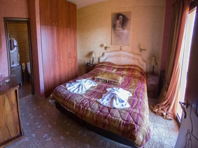 1 Bedroom Apartment with balcony