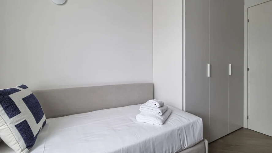 2 Bedrooms Apartment