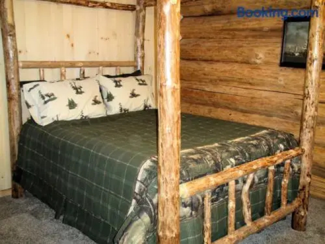 Anchor Point Captain Cook Lodge