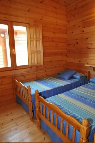 2 Bedrooms Bungalow