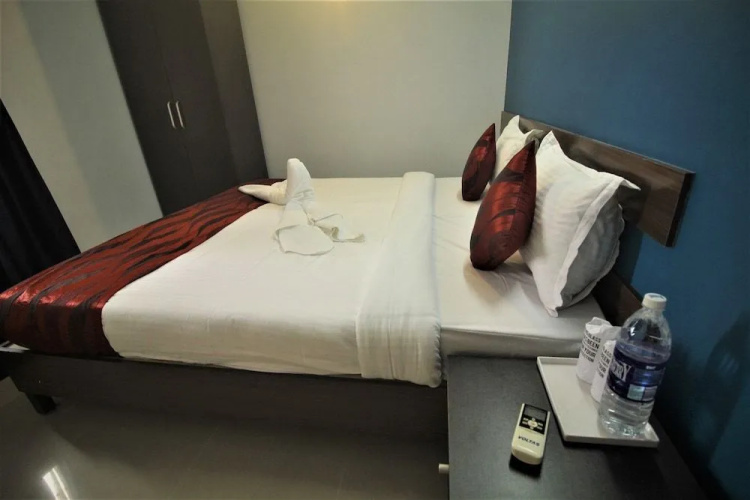EZ Suites