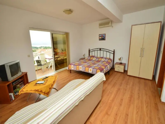 Apartments Miljas
