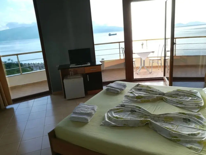 Monte Carlo Hotel