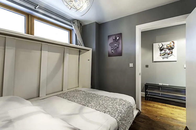 Modern 2-bed Flat, Bethnal Green