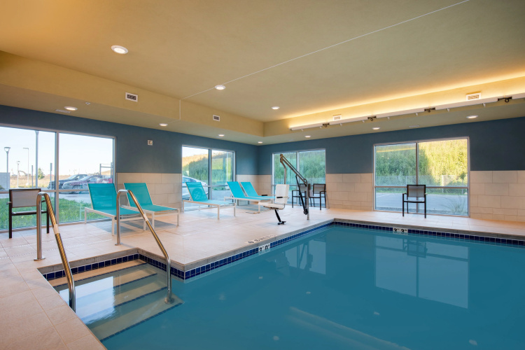 Holiday Inn Express & Suites Beloit photo 17