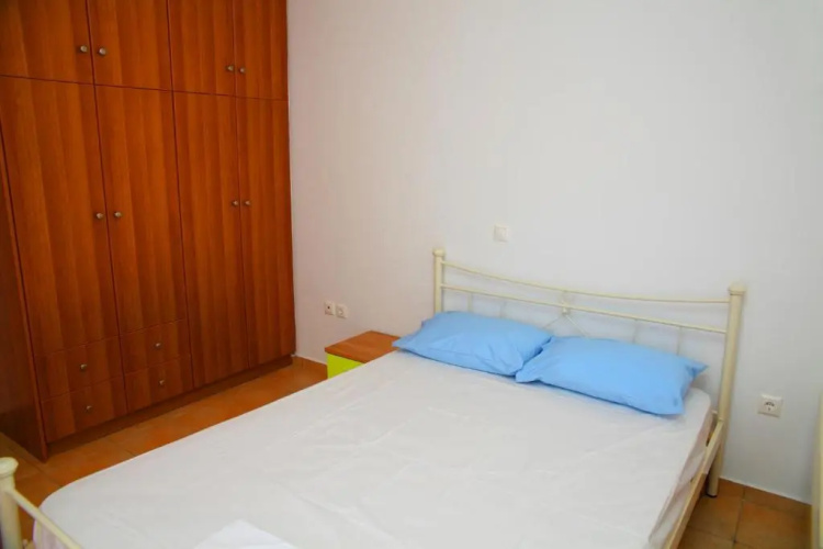 Apartment in Theologos