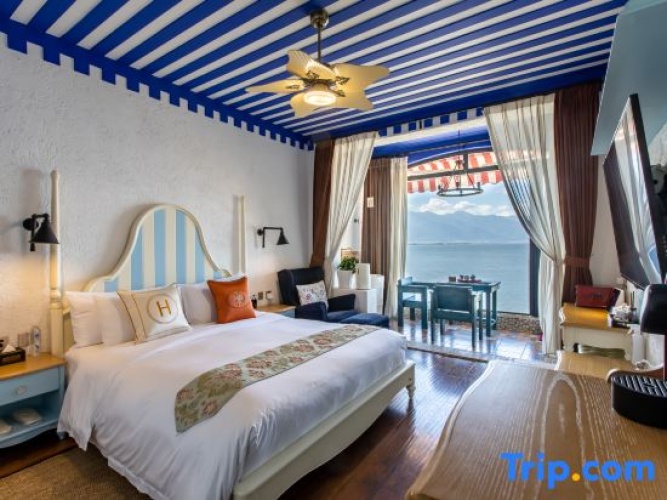 Grand room